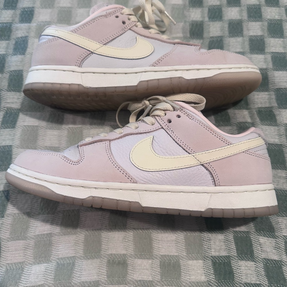Nike Dunk Soft Pink and Cream Low-Top Sneakers EUC